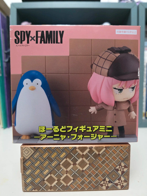 Figurine Hold Mini Anya Forger & Penguin
: Spy x Family
