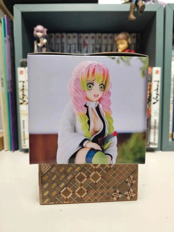 Figurine Mitsuri Kanroji Perching : Demon Slayer Kimetsu no Yaiba
