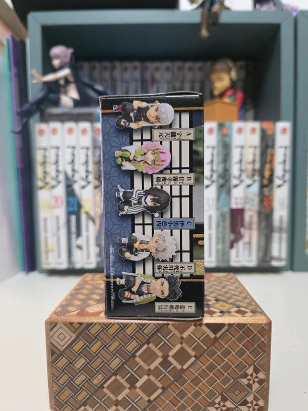 Figurine Obanai Iguro
: Demon Slayer Kimetsu no Yaiba