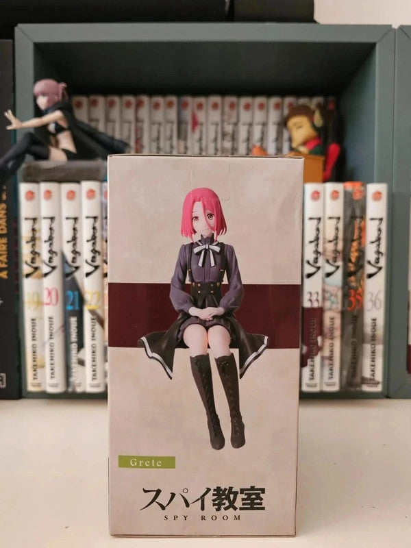 Figurine Perching Grete : Spy Classroom