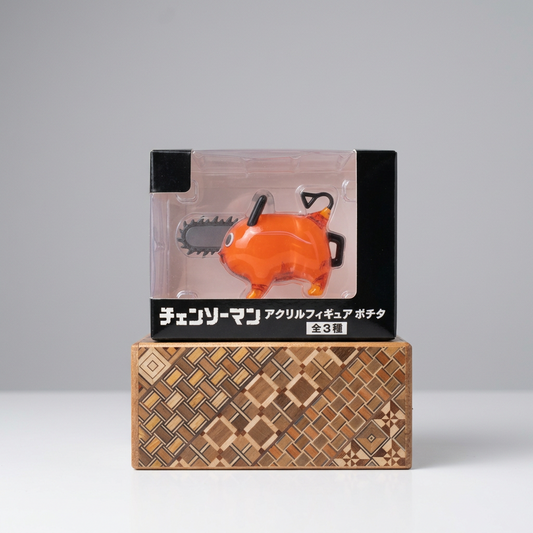 Miniatuur Acryl Figuur Pochita – Chainsaw Man