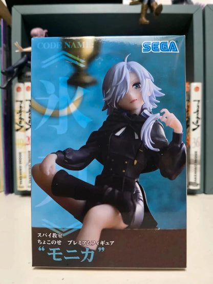 Figurine Perching Monika : Spy Classroom