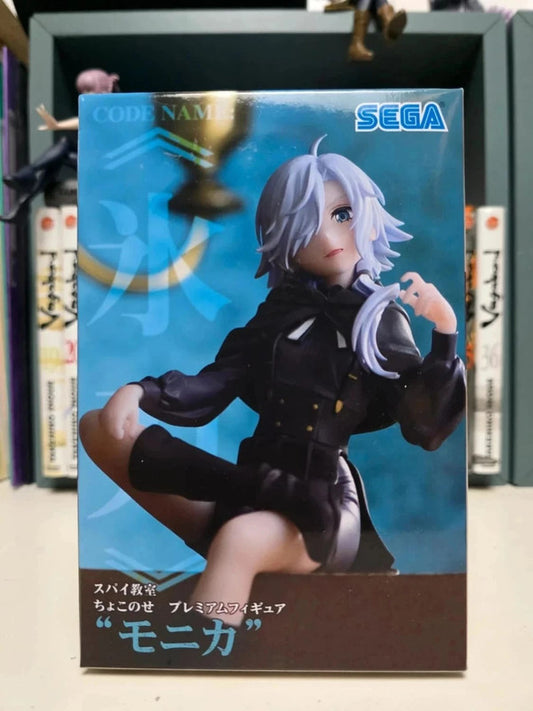 Figurine Perching Monika : Spy Classroom