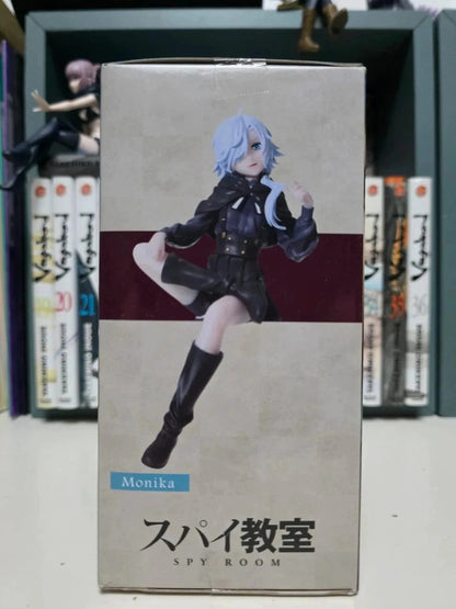 Figurine Perching Monika : Spy Classroom