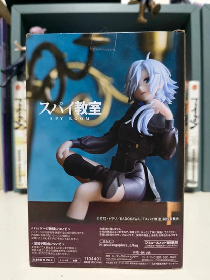 Figurine Perching Monika : Spy Classroom